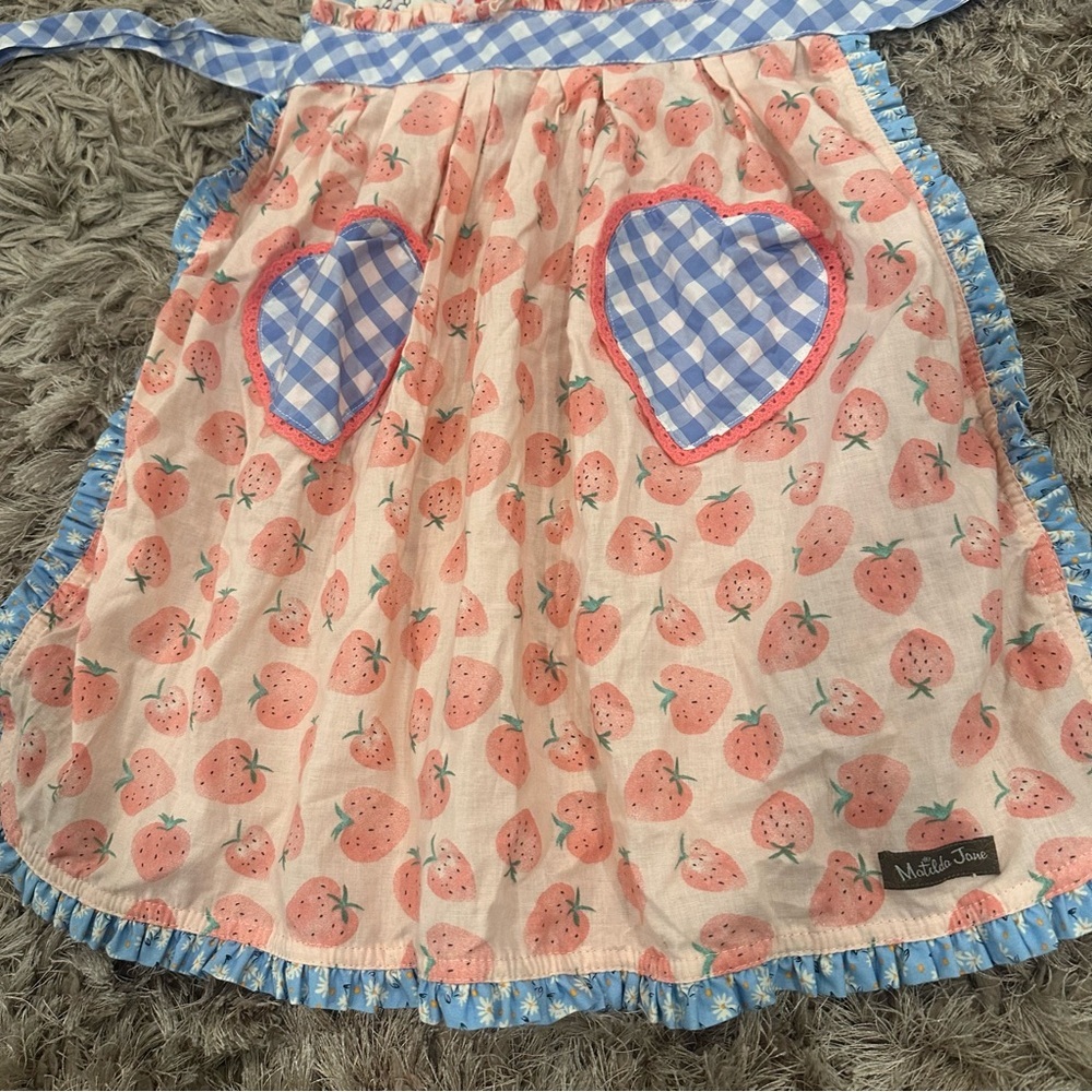 Matilda Jane child’s kitchen apron! Ruffles Strawberries Hearts One Size - Picture 7 of 7